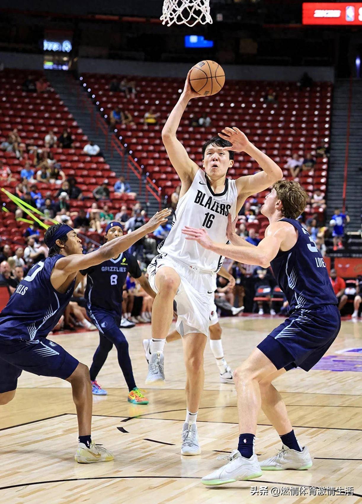 中国官网-青年篮球赛事升温，新星崭露头角的简单介绍