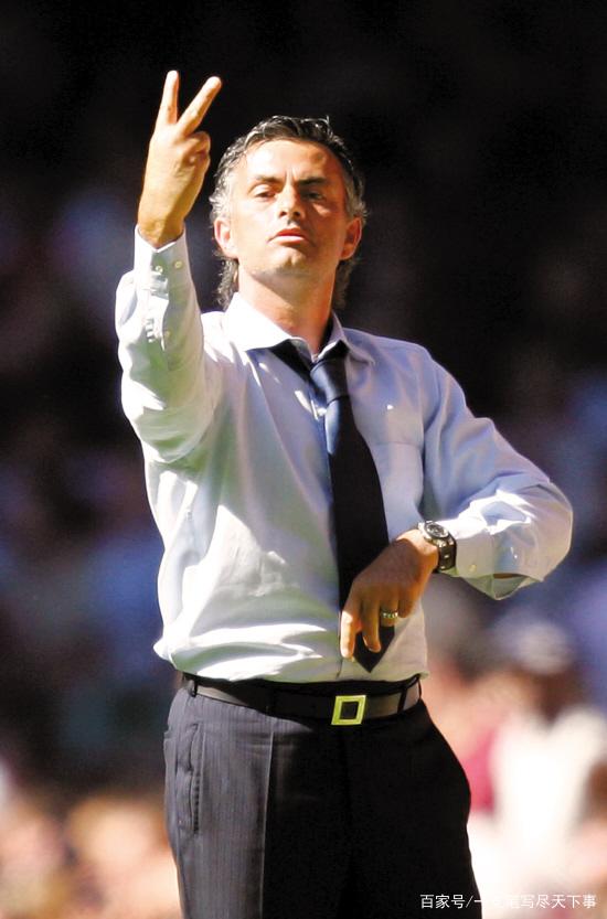 在线娱乐-足坛传奇贝肯鲁退役，感谢球迷与教练的支持(感谢足球教练祝福教练继续深造)