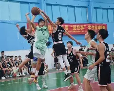 家庭篮球比赛，亲子共同奋战争胜(家长作为教练小孩子篮球赛的支持怎么写)